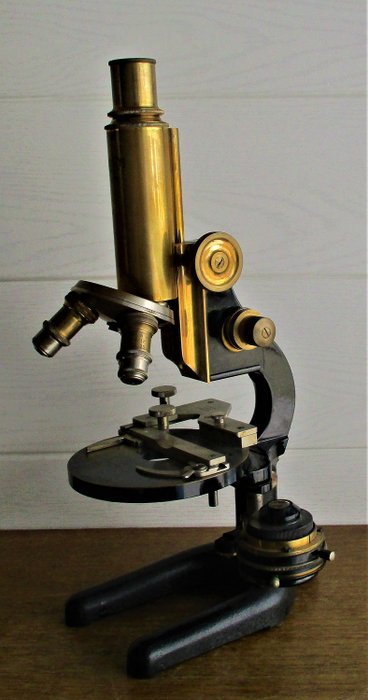 Monocular compound microscope, SRB a STYS, Praha - Ijzer (gegoten), Messing - 1920's