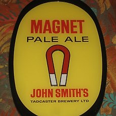 John Smiths Magnet