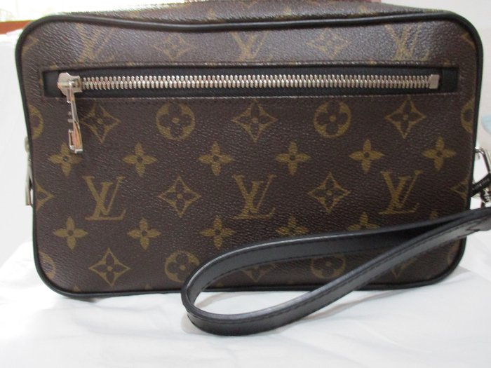 Sold at Auction: Louis Vuitton, Louis Vuitton: a Monogram Macassar