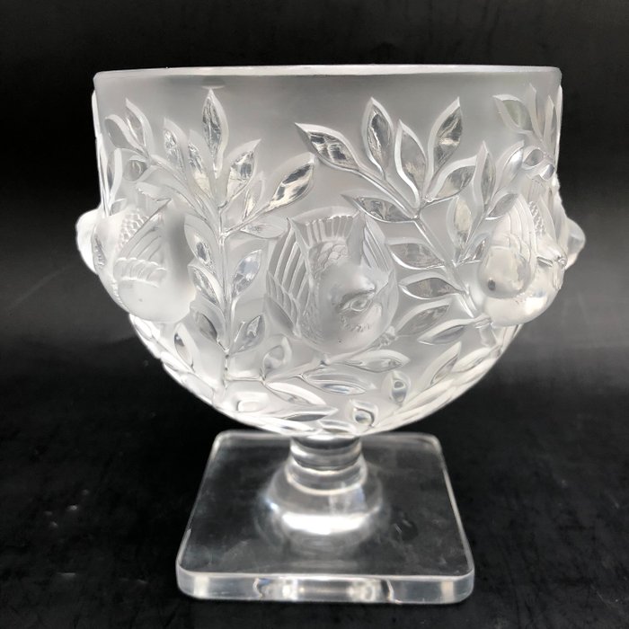 Lalique - Vaso assinado modelo Lalique França Elisabeth (1) - Vidro