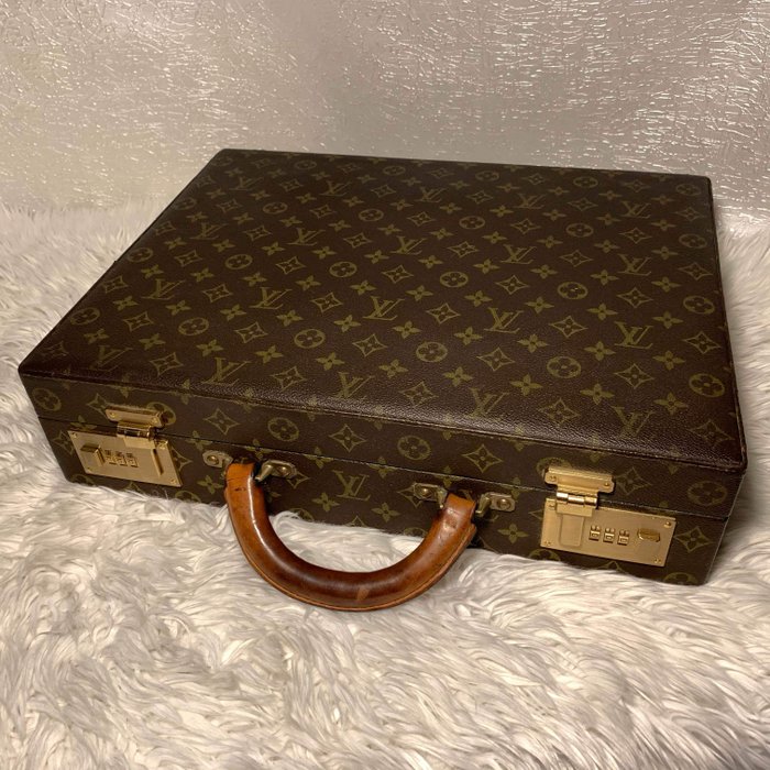 Louis Vuitton President briefcase  Louis vuitton briefcase, Louis