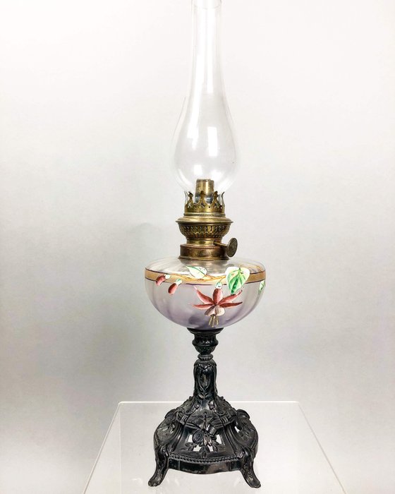depose - An antique "Jugendstil" oil lamp hand paint - Brass, Glass