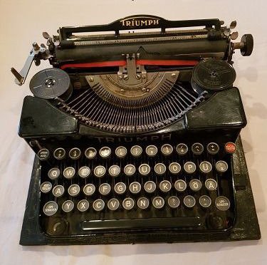 Triumph Werke Nürnberg AG, Nürnberg - Máquina de escrever, década de 1940 - Madeira / Metal