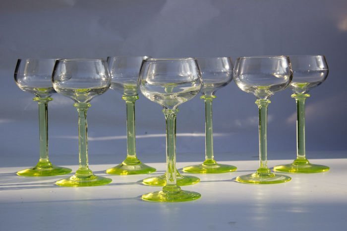 1930s uranium glass (vaseline glass) - liqueur glasses (10) - Glass