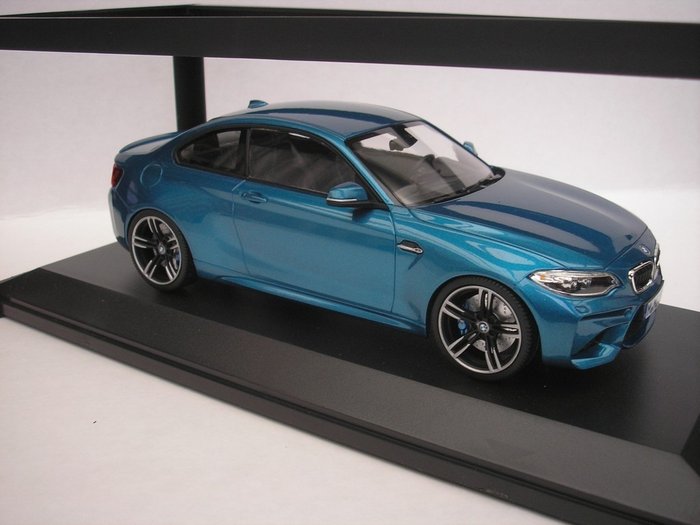 BMW Genuine Miniature Car Model 1:18 Scale M2 80432454833