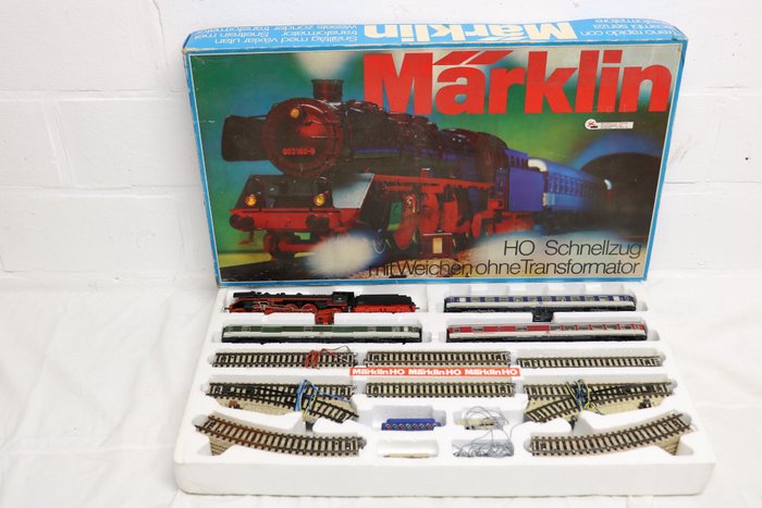 Märklin H0 - 3185 - 火車套裝 - BR 003，3個車廂和M軌 - DB
