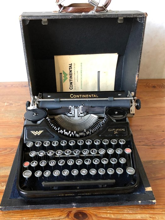 Continental 340 - 帶手提箱打字機，1940年代 - 各種材料