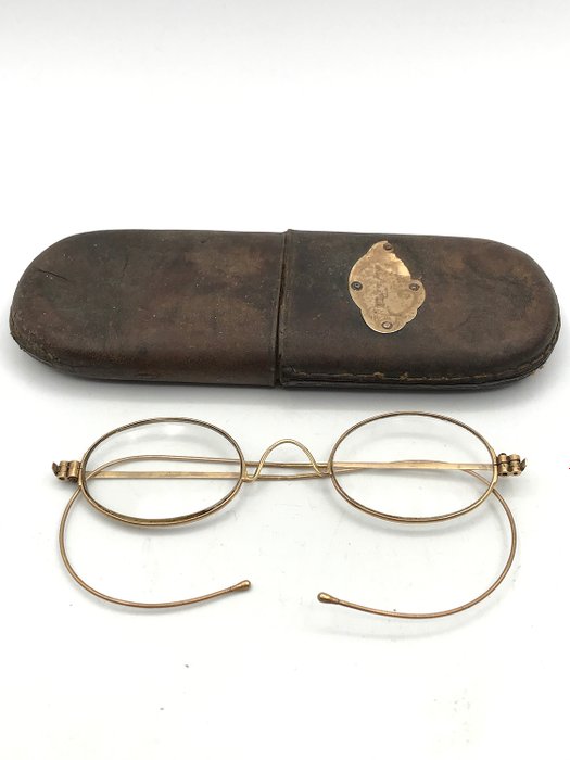 19世纪全金眼镜，皮革表壳，配以金色涂层。 - .585 (14k)黄金 - No Reserve - 荷兰 - Late 19th century