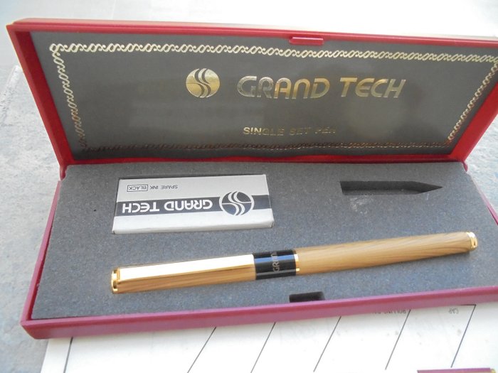 Grand Tech (Platinum) - Fountain pen - 1 toll és görgőslabda grand Tech egyedülálló és új
