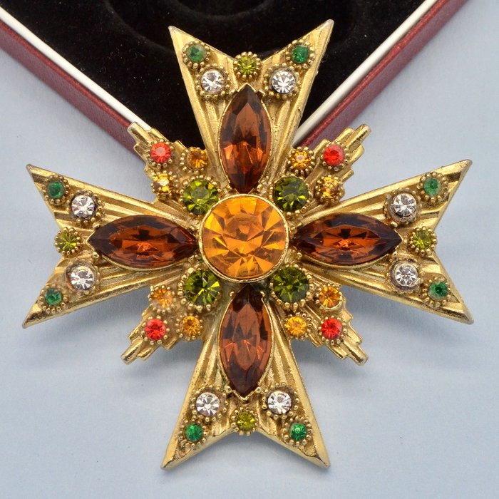 Sphinx Vintage Crystal Gold Plated Large Maltese Cross - Brosch, Hängsmycke