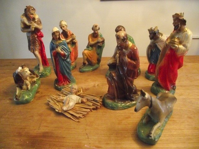 由11个大雕像组成的古董耶稣诞生场景（H22-29cm） - 石膏
