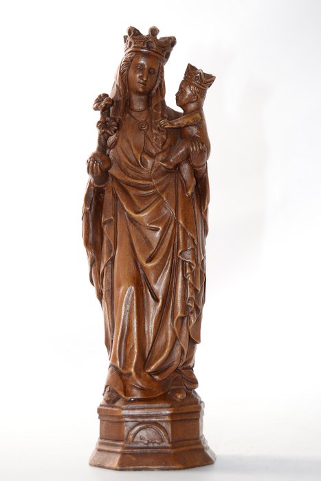 Estatua de Nuestra Señora Maria Sterre der Zee (Basílica Maastricht) - Compuesto