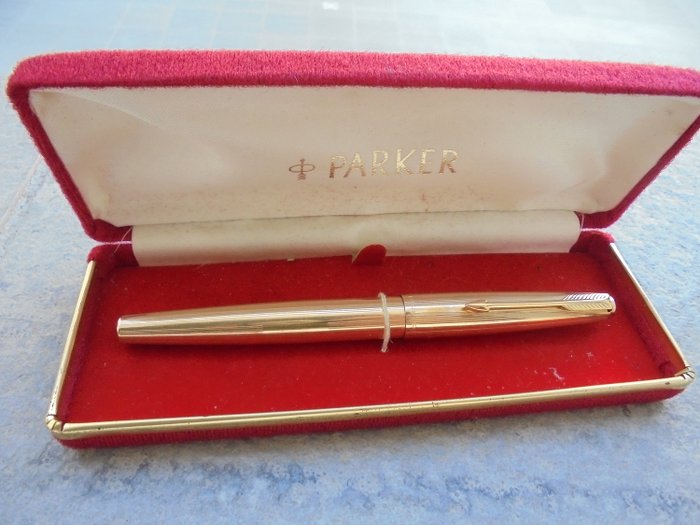 Parker - Fountain pen - Parker 61 gold plaque pen in its entirety is unique