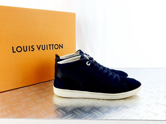 Louis Vuitton - low top - suede race 