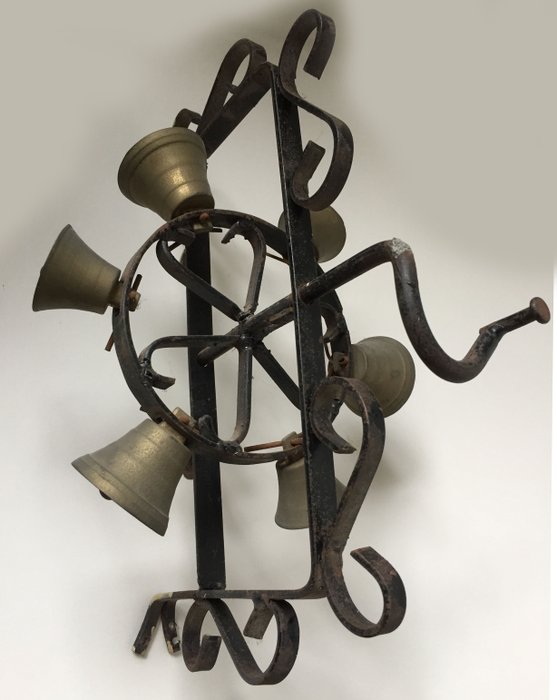 带有旋转轮和6个青铜铃的古董门铃 (1) - 铁（铸／锻）, 黄铜色