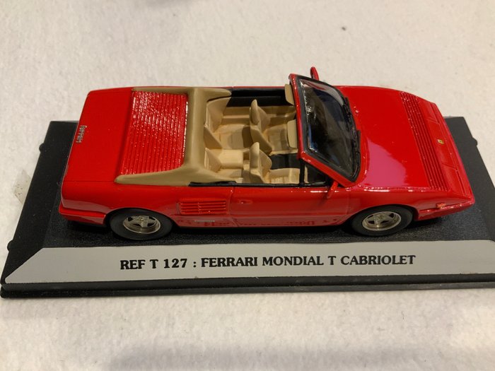 Starter - 1:43 - Ferrari Mondial T cabriolet - Modelo de uma coleção particular