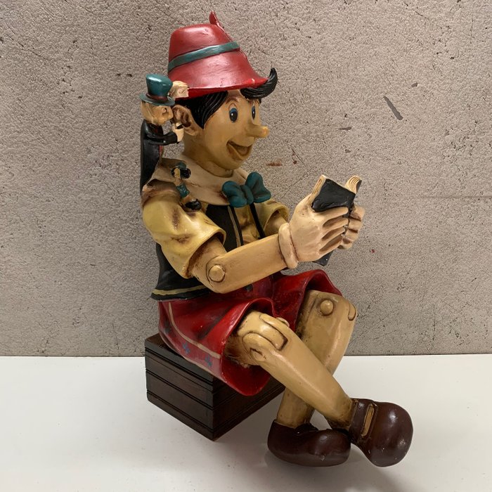 AAA - Pinocchio - Pinocchio avec sa conscience Jiminy Cricket - Résine/Polyester