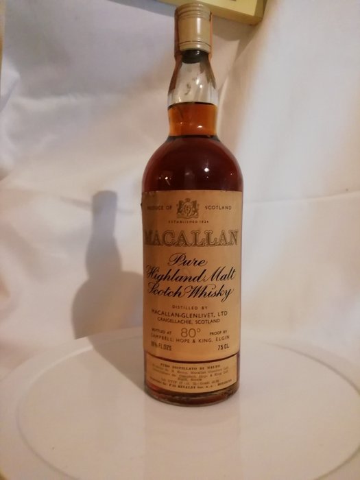 Macallan Distilled 1950s (1955 or 1956) - Original bottling - b. Années 1970 - 75cl