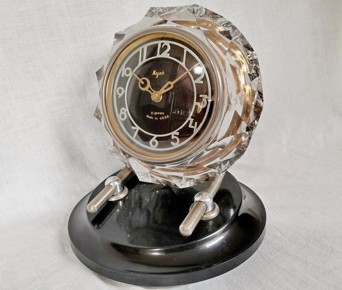 Majak - Reloj ruso de la URSS - en perfecto estado - Cristal