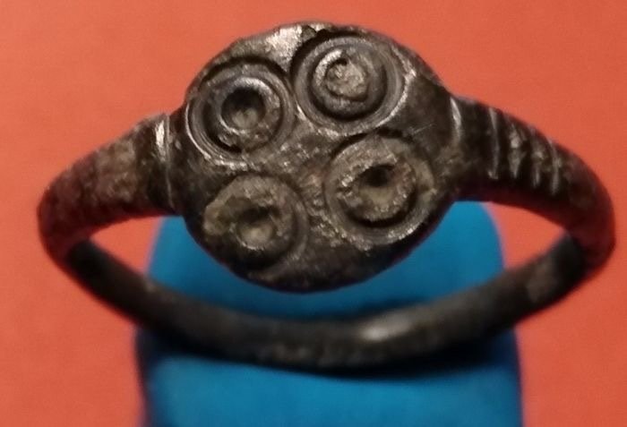 MEROVINGIAN Bronze Ring - 19×8.5×1.5 mm - (1)