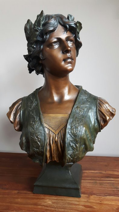 Gustave Van Vaerenbergh (1873-1927) - 半身像, 塑像, 46厘米 (1) - 陶瓷 - 约1900年