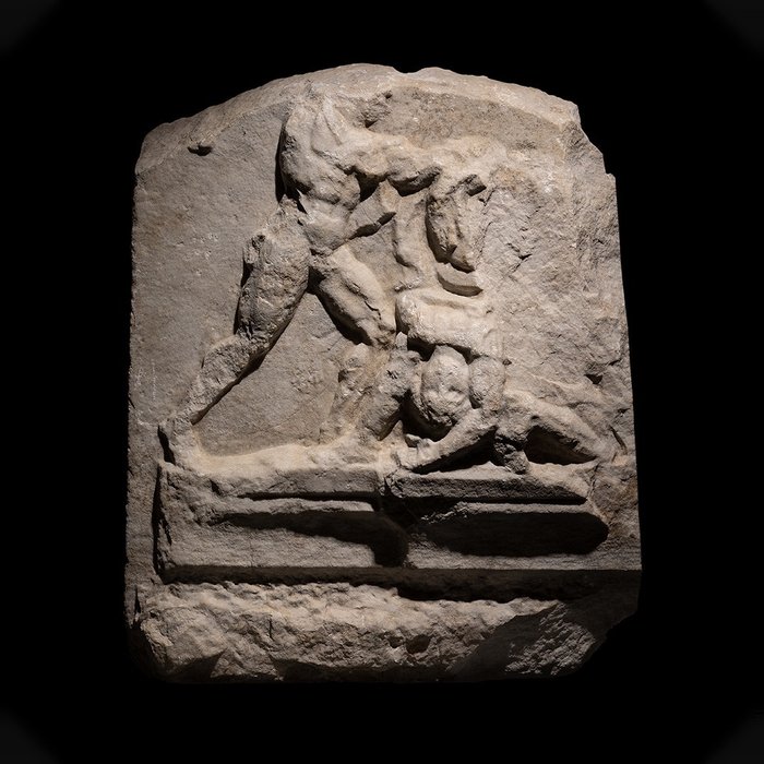 Antico Greco Marmo Metope da un tempio con l'eroe Eracle che combatte Ippolita. EX-SOTHEBY'S