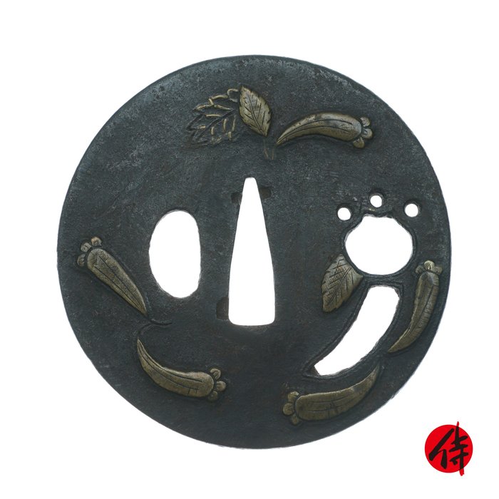 Tsuba (1) - Cast iron - cloves - Antique Tsuba for Samurai - Catawiki