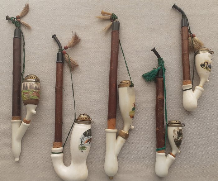 5 antiche pipe in porcellana con scene di caccia - porcellana - legno