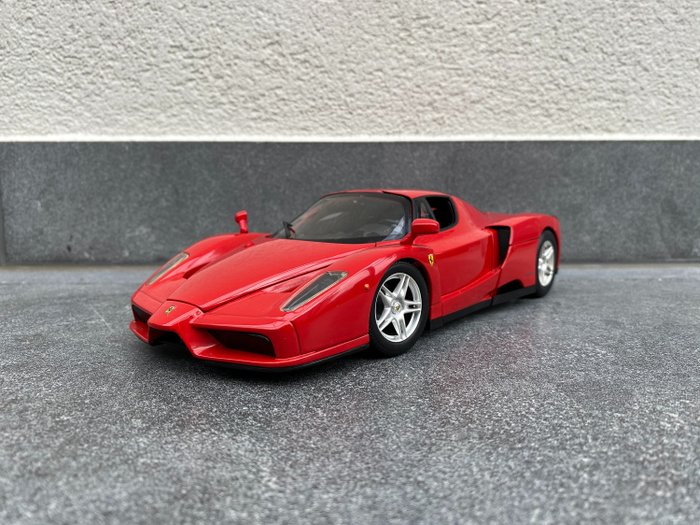 Hot Wheels - 1:18 - Ferrari Enzo - Catawiki