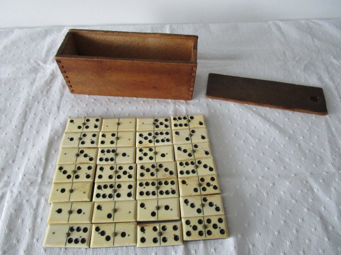 Antikes Domino-Spiel 28 Plättchen - Ebenholz, Knochen - Ca 1900