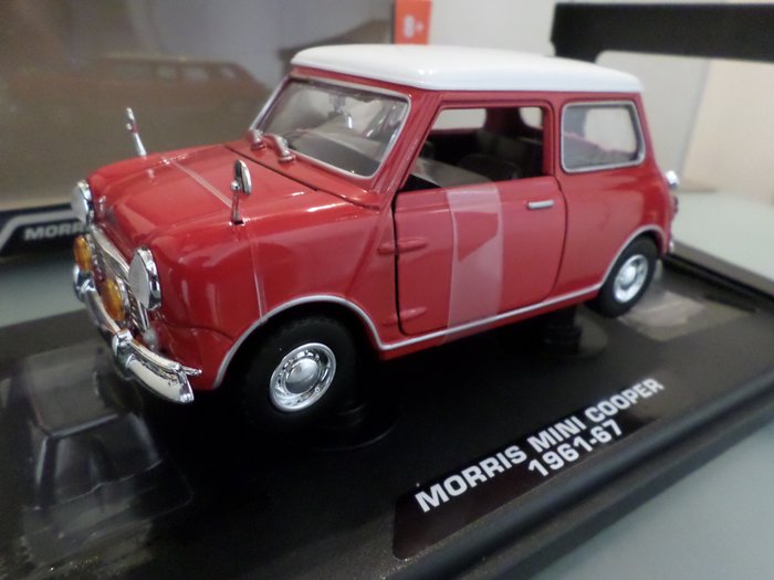 Motormax - 1:18 - Morris Mini Cooper /// 1961 - 67