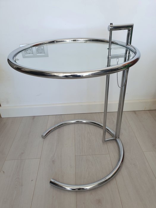 Eileen Gray - ClassiCon - Side table