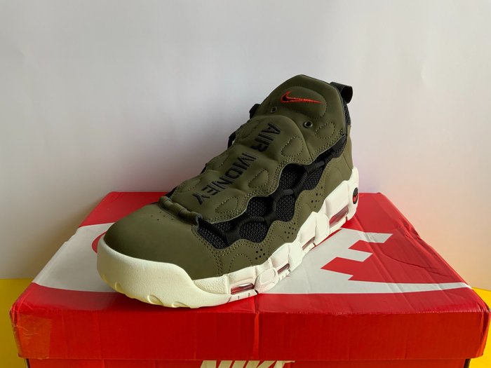 nike air more money olive