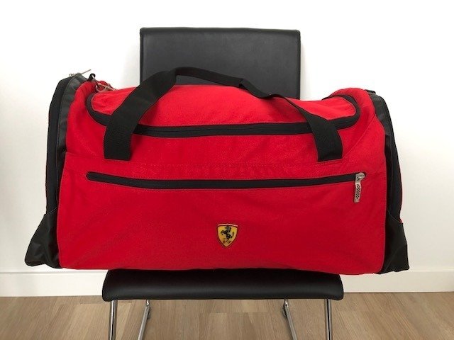 Bolsa de deporte Ferrari Sport Bag - Ferrari Shell Sporttas Bag - Ferrari, Shell - Posterior a 2000