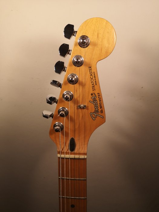 Fender - Stratocaster - 电子吉他 - 墨西哥 - 1992