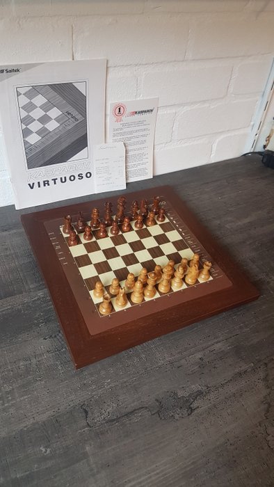 Frans Morsch - Saitek Kasparov Virtuóz sakk számítógép - Fa, Műanyag