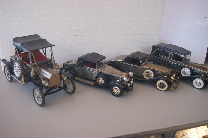 WACO Toys - Classic Cars - Modellbilar med transistorradio - 1912 FORD - 1931 Rolls Royce PHANTOM II - 1928 LINCOLN L Convertible - 1960-1969 - Japan - Hong kong