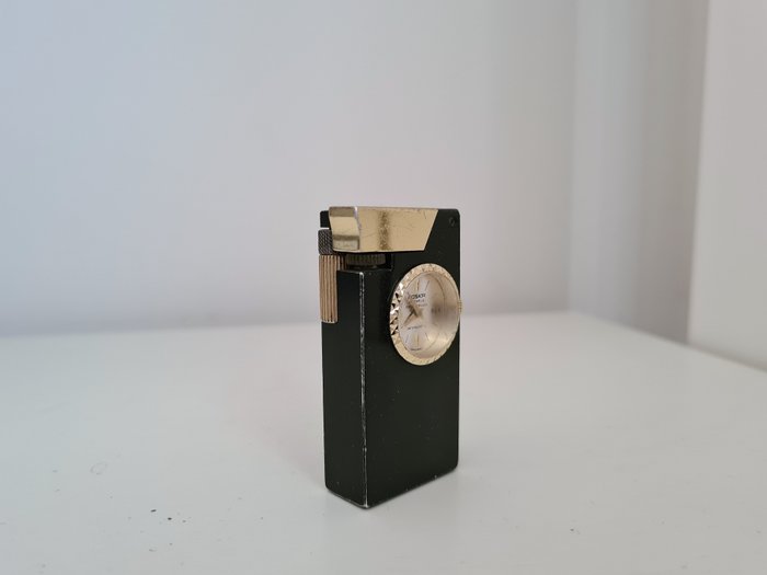 Foska - Αναπτήρας τσιγάρων με ρολόι Swiss Made