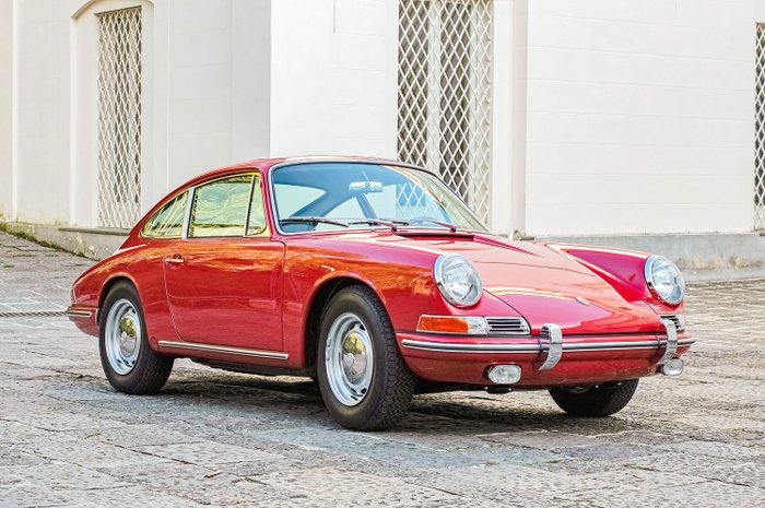 Preview of the first image of Porsche - 911 2.0 - 1965.