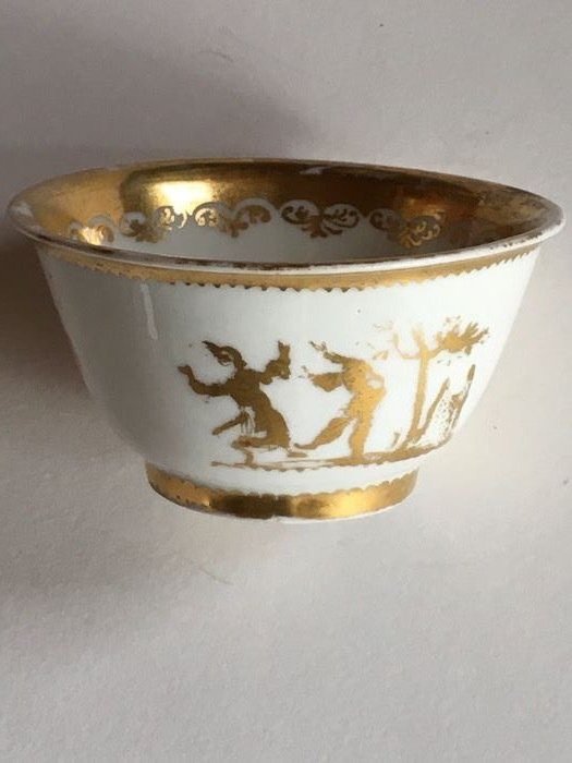Meißen - 1718 Bottger porcelain teabowl (1) - Porcelain