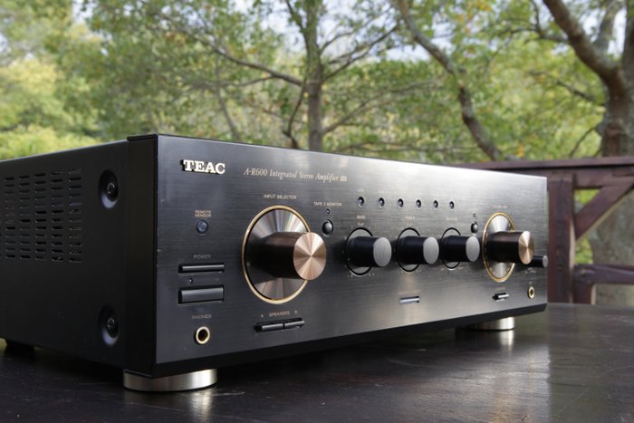 TEAC - A-R600 - Integrated amplifier