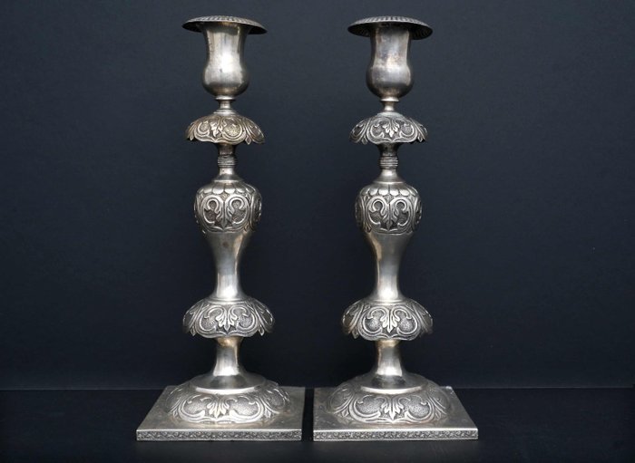 Candelero, Un par de candelabros sabáticos (2) - .750 plata - Ludwik Nast - Polonia - Primera mitad del siglo XIX