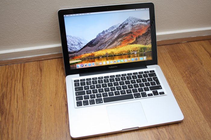 ポイント2倍 MacBook Pro (13インチ,Mid 2012) マウスとケーブル付き ノートPC
