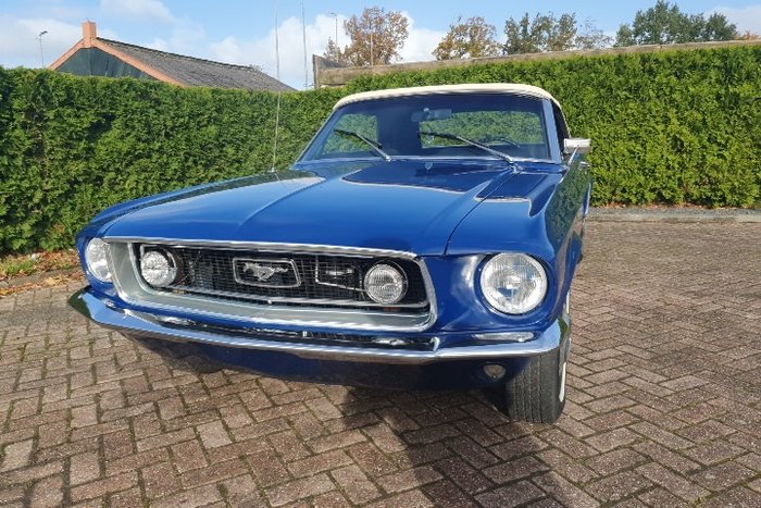 Ford – Mustang Convertible V8 automatic – 1968
