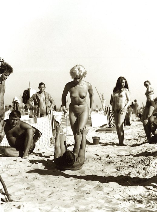 Frau nackt am fkk strand