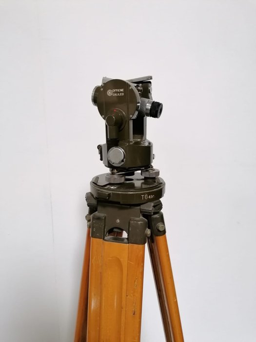 地形經緯儀, 帶有三腳架的Officine Galileo - 金屬 - 1940年-1950年