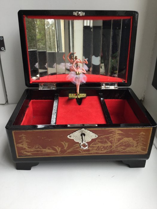 TOYO - 音樂盒, 打開時帶有古典音樂的日本漆byoux盒子。 (1) - 現代的 - 木材，鏡玻璃，金屬