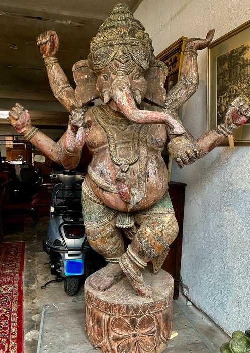 Beeld, Staand figuur (1) – Hout – Ganesha – India – Tweede helft 20e eeuw