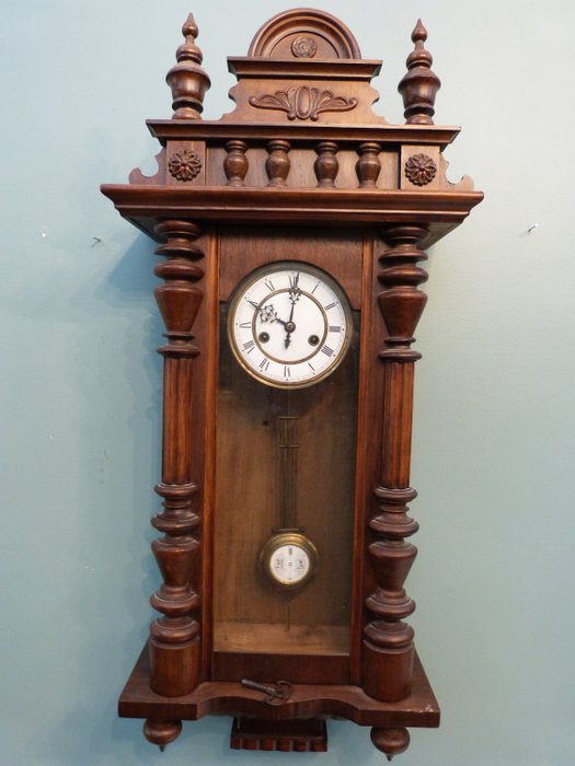 Ceas de perete / ceas cu pendul Gustav Becker - Alamă, Lemn, Smalț - A doua jumătate a secolului 20