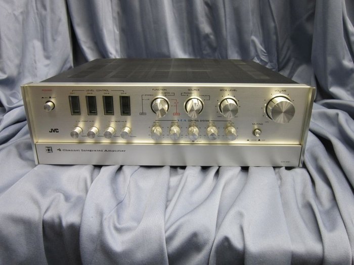 JVC - 4VN-990 - 4 channel quadrophonic amplifier